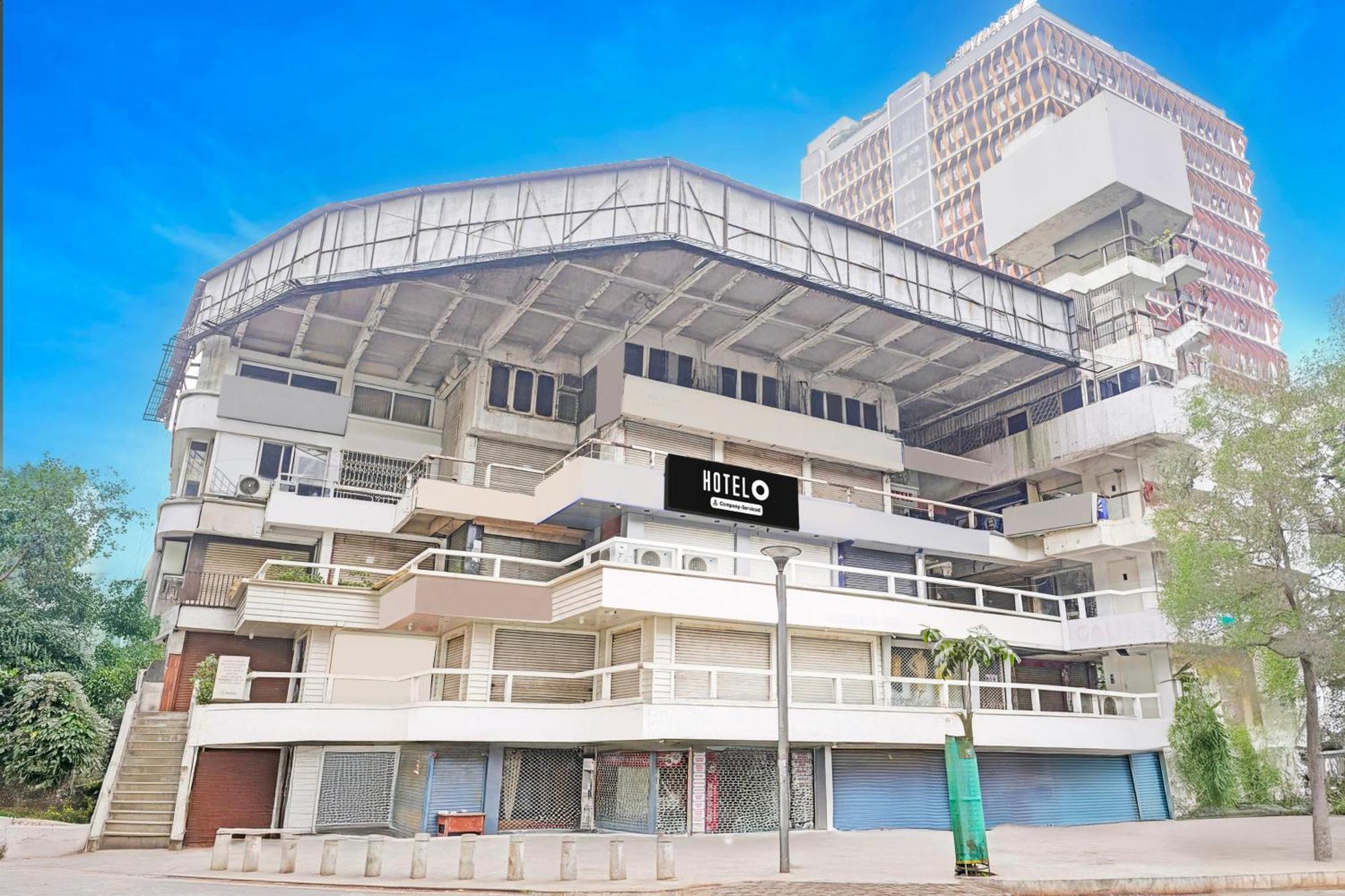 Super Hotel O Navrangpura Cg Road Formerly Hotel Yugraj Ахмедабад Екстериор снимка